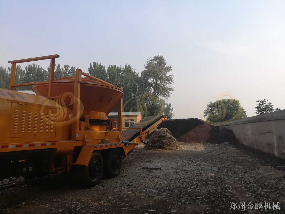 郑州金鹏生物质粉碎机器用于大型料场燃料预粉碎处理