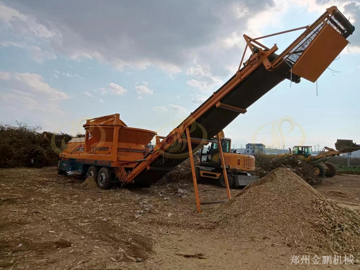 郑州金鹏大树根破碎机选型与集中料场处理流程说明