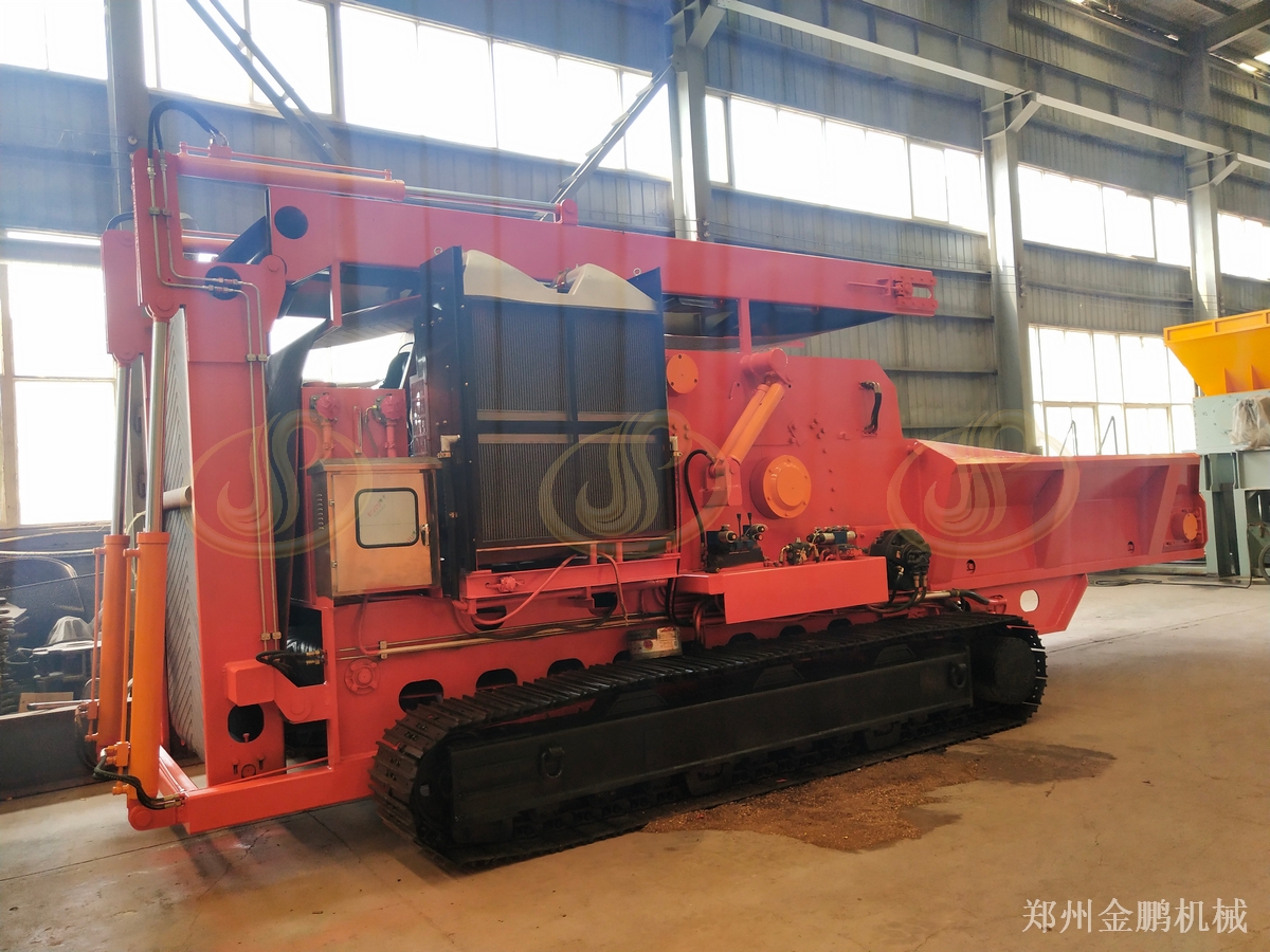 郑州金鹏碎木头粉碎机在集中料场与分散料堆的作业组织与选型
