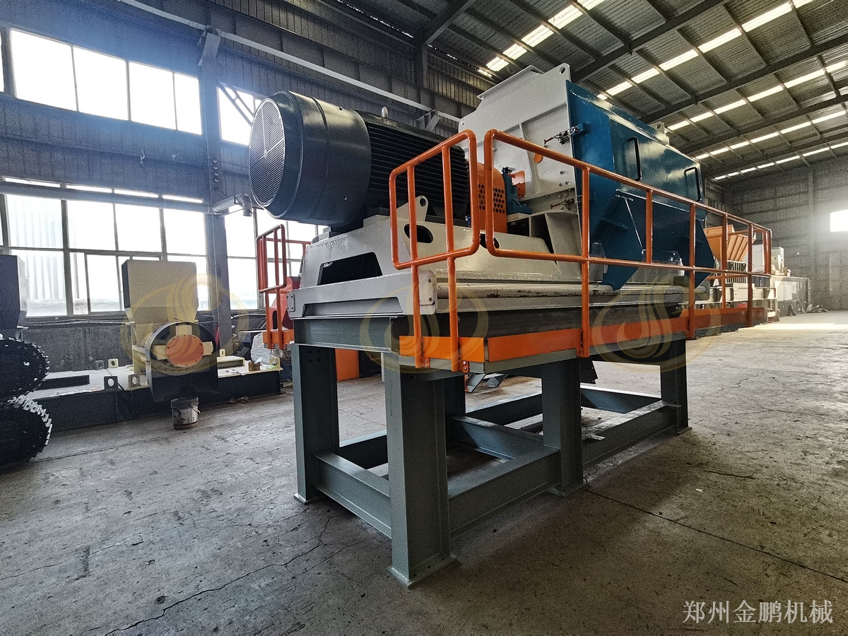郑州金鹏水滴型粉碎机用于木屑细粉碎加工